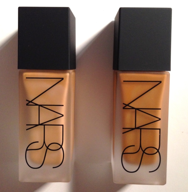 All Day Luminous Weightless Foundation 43€ - TAHOE (Gauche) - MACAO (Droite)