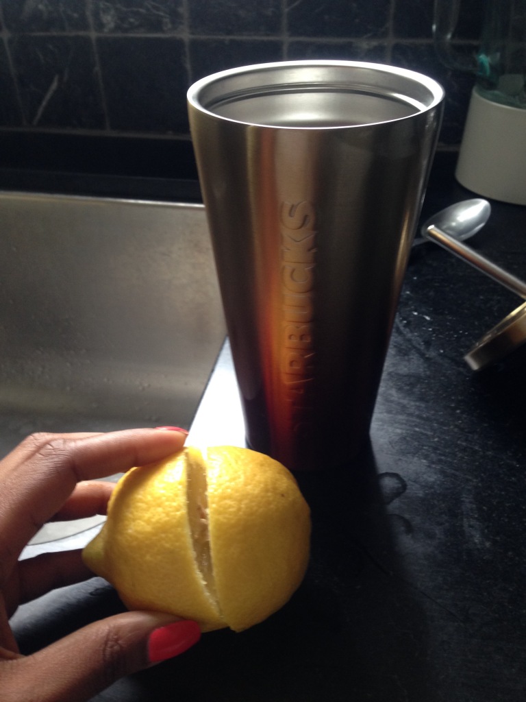 oire de l’eau de citron peut vous aider à éviter toute sorte d’intoxication alimentaire. Dosage pour l’eau citronée du matin :1 citron ou 1 demi ça dépend du poids: 1 à partir de 70 kilos en dessous 1 demi.